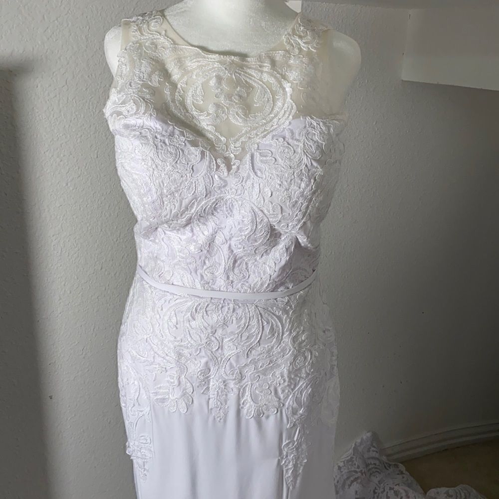 Women’s White Wedding Dress Size 10 NWOT